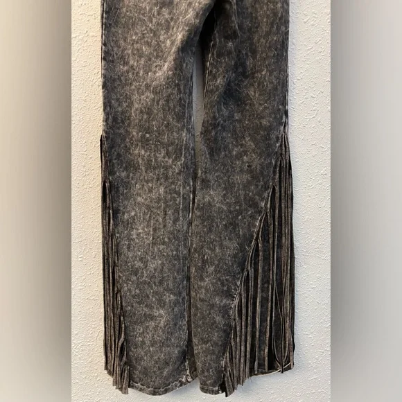 T Party stretch fringe flared leg yoga pants size Medium NWT - Picture 7 of 10